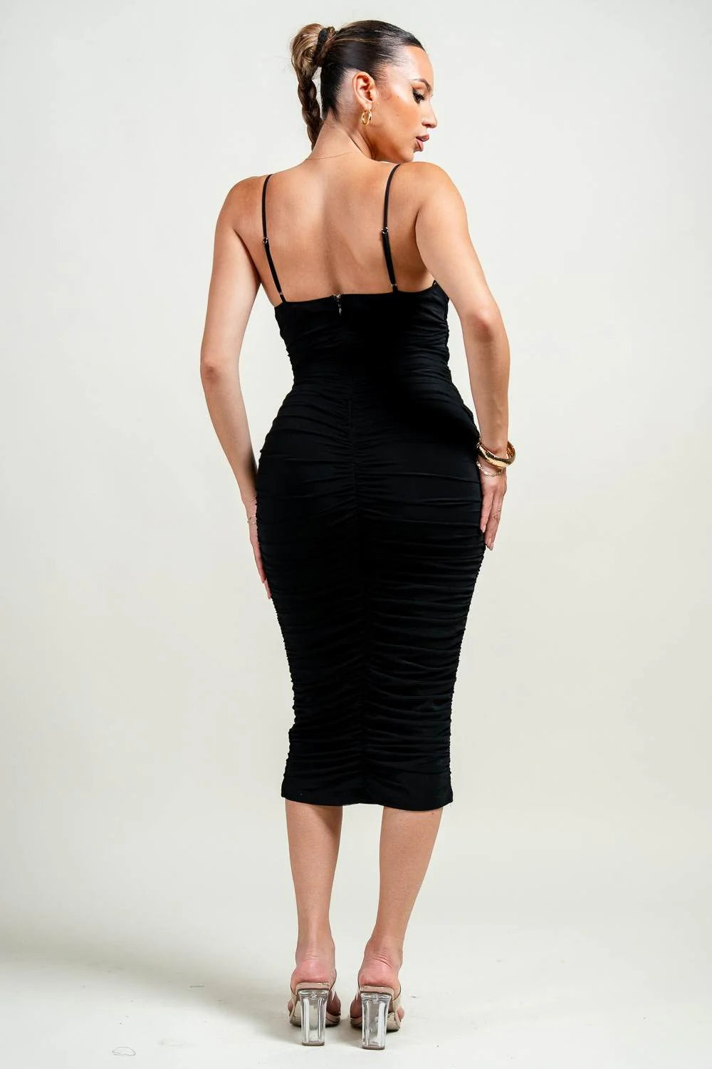Lilian Ruched Midi Bodycon Dress (black)