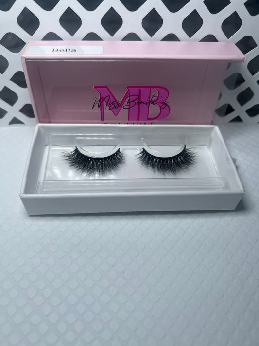 LASH STYLE: BELLA