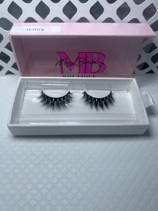 LASH STYLE: WIFEY